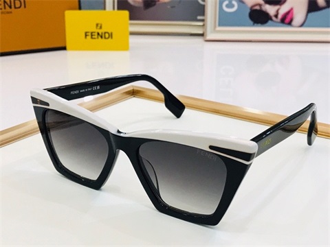Fendi sunglass-542